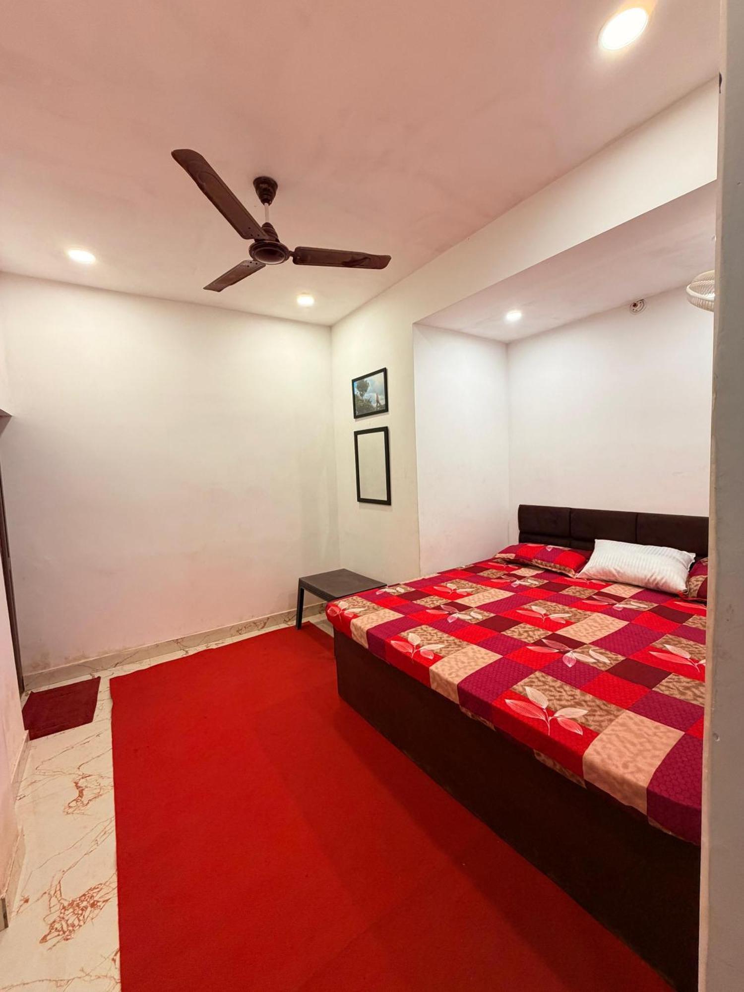 Amrit Ganga Homestay Approx 1,5 Km Away From Kashi Viswanath Near Rathyatra Ropeway Station - Varanasi — Photos 2